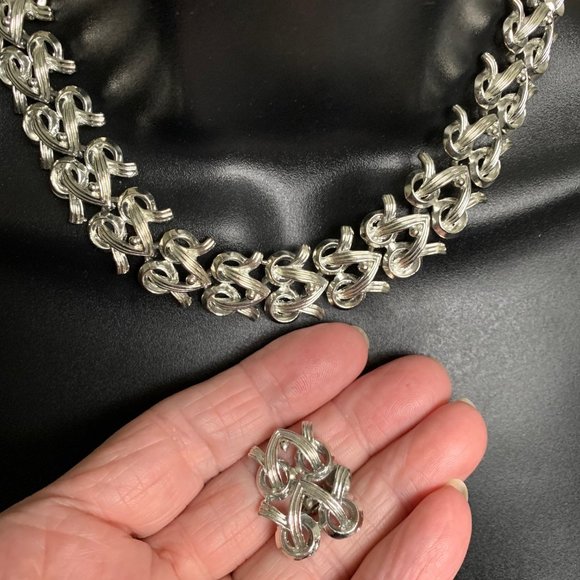 Vintage Coro Choker - Picture 2 of 7